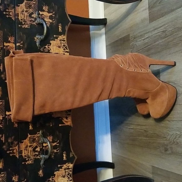 Other Shoes - SUEDE BOOTS Size 8